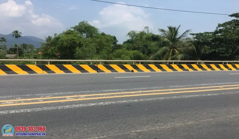 vạch kẻ đường phản quang