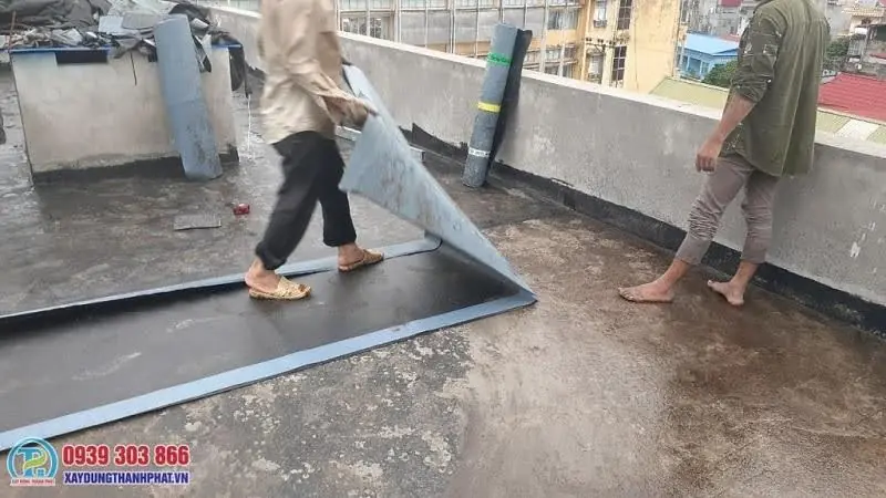 Quy tr&igrave;nh chống thấm ban c&ocirc;ng