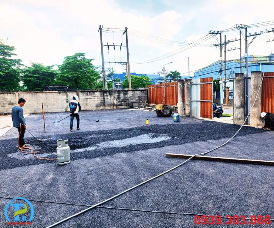 thi c&ocirc;ng s&acirc;n Pickleball KCN Đức H&ograve;a