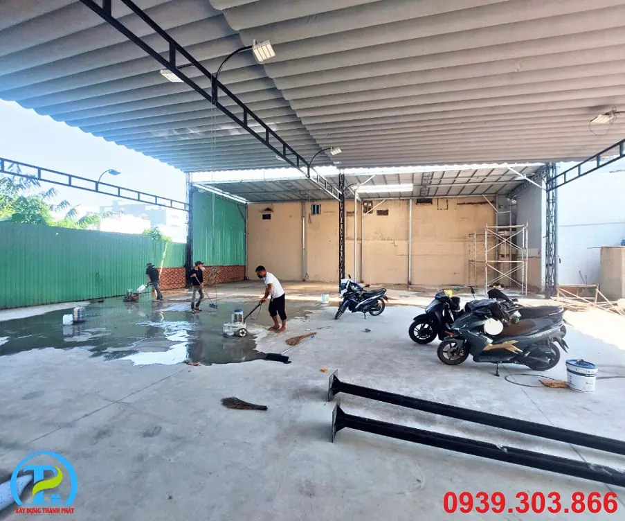 THI CÔNG SÂN PICKLEBALL KCN SÓNG THẦN: CẢI TẠO NHÀ XƯỞNG CŨ